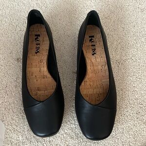 Korks Penelope, black flat ballet style shoes. Women’s size 8.